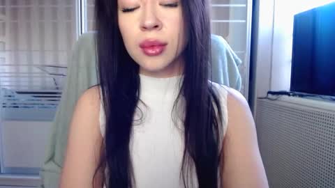 luisa lovedom online show from 11.04.25