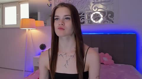 LuisaClover online show from 03.30.26