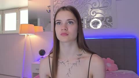 LuisaClover online show from 05.18.26
