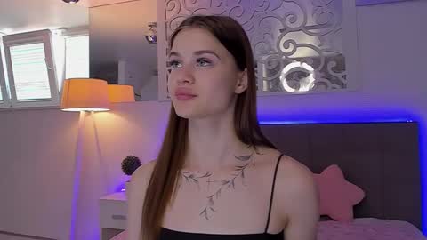 LuisaClover online show from 05.21.26