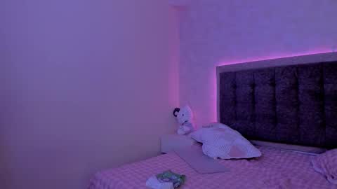 Luisa Giraldo online show from 11.12.25