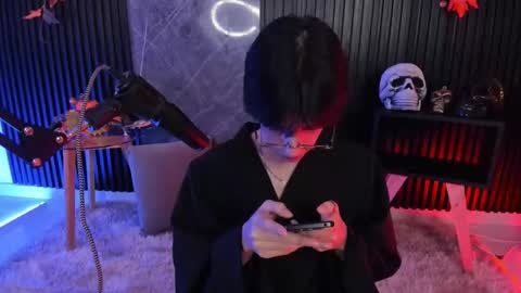 luixdust1 online show from 10.23.25