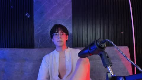 luixdust1 online show from 10.28.25