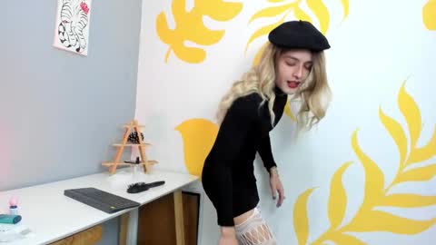 Snapshot of lukacastillo chatting on 10.23.25 Luka Castillo online show from 10.23.25