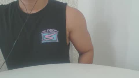 Snapshot of lukafitness chatting on 11.12.25 lukafitness online show from 11.12.25