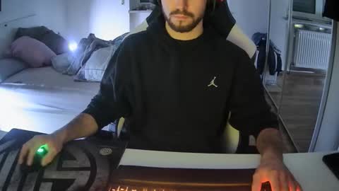 lukasschoetz online show from 12.28.24