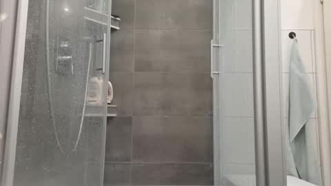 lukasschoetz online show from 11.17.25