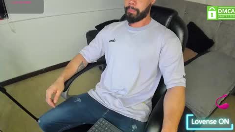 Snapshot of luke_diaz7 chatting on 11.25.25 luke diaz7 online show from 11.25.25