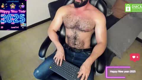 Snapshot of luke_diaz7 chatting on 12.18.25 luke diaz7 online show from 12.18.25