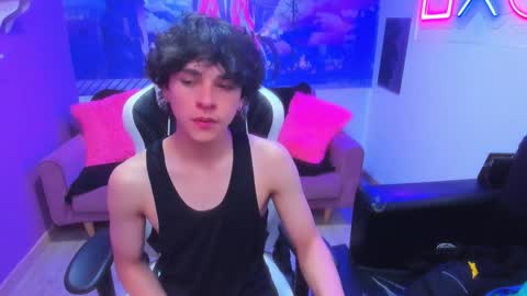 Snapshot of luke_howland chatting on 12.14.24 Luke online show from 12.14.24