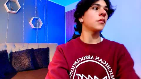 Snapshot of luke_howland chatting on 01.16.25 Luke online show from 01.16.25