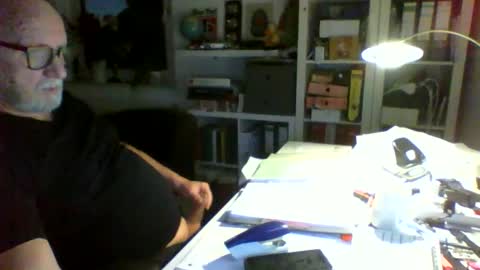 Snapshot of luley58 chatting on 12.15.25 luley58 online show from 12.15.25