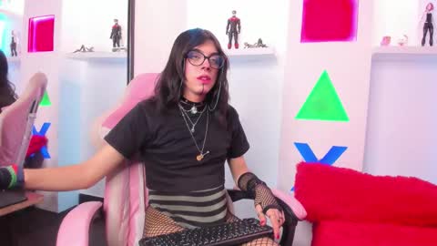 Snapshot of lullaby_charade chatting on 11.01.25 Cookie online show from 11.01.25