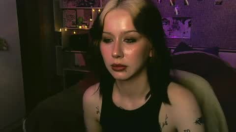 Snapshot of lullypopa chatting on 04.08.26 lullypopa online show from 04.08.26