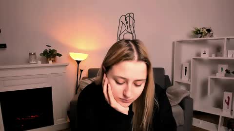 Lily online show from 04.10.26