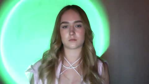 Lulu Baby18 online show from 02.11.25