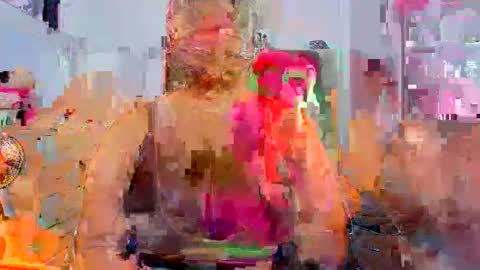 Snapshot of lulu_f1 chatting on 11.11.25 ferrer online show from 11.11.25