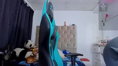 Snapshot of lulu_f1 chatting on 02.15.26 ferrer online show from 02.15.26