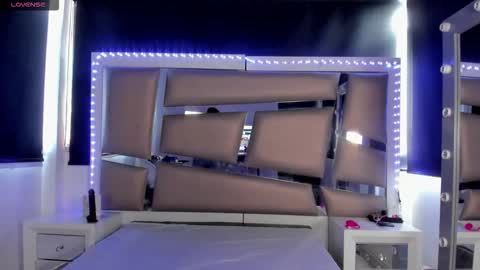 Snapshot of lulu_js_ chatting on 09.14.25 elizabeth online show from 09.14.25