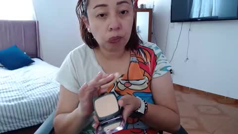 Snapshot of lumi_84 chatting on 02.02.25 LUMI online show from 02.02.25