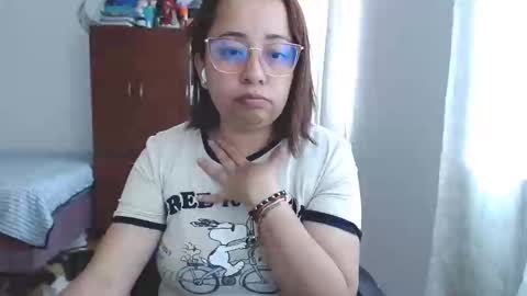 Snapshot of lumi_84 chatting on 02.04.25 LUMI online show from 02.04.25