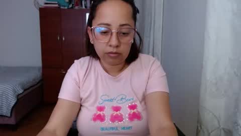 Snapshot of lumi_84 chatting on 02.10.25 LUMI online show from 02.10.25