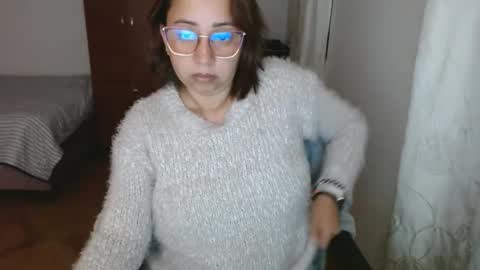 Snapshot of lumi_84 chatting on 02.14.25 LUMI online show from 02.14.25