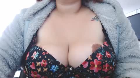 Snapshot of lumi_84 chatting on 02.25.25 LUMI online show from 02.25.25