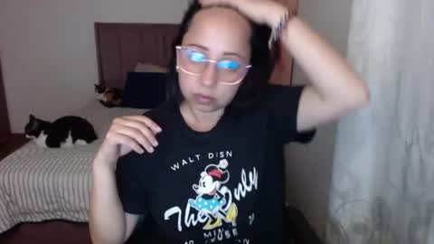 Snapshot of lumi_84 chatting on 11.02.25 LUMI online show from 11.02.25