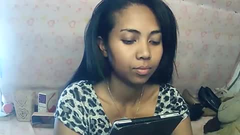 Snapshot of luna019 chatting on 10.25.25 Luna online show from 10.25.25