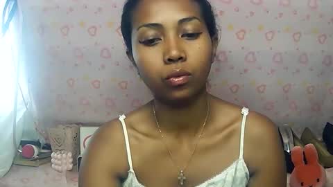 Snapshot of luna019 chatting on 11.10.25 Luna online show from 11.10.25