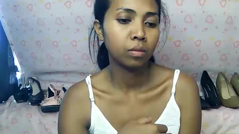 Snapshot of luna019 chatting on 12.15.25 Luna online show from 12.15.25