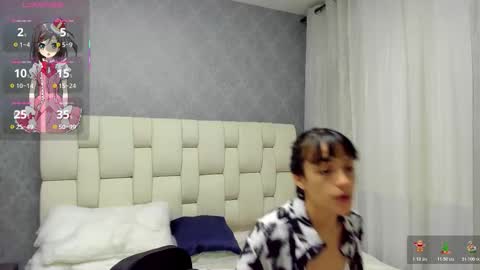 Snapshot of luna_bella3 chatting on 11.08.25 Luna online show from 11.08.25