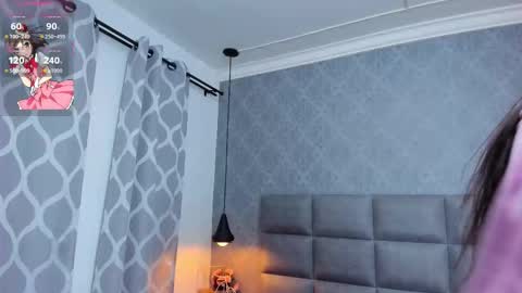 Snapshot of luna_bella3 chatting on 11.20.25 Luna online show from 11.20.25