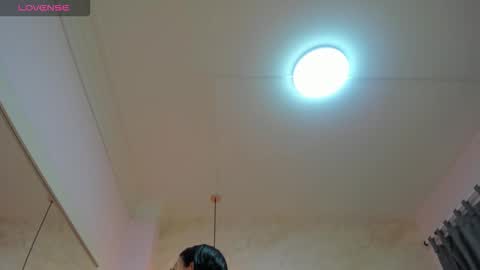 Snapshot of luna_blyss chatting on 02.15.26 Luna online show from 02.15.26