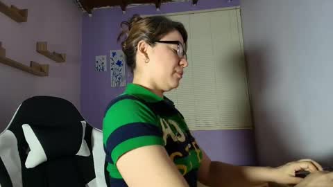 Snapshot of luna_desiree chatting on 10.14.25 luna_desiree online show from 10.14.25