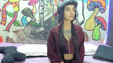 Snapshot of luna_gc chatting on 09.25.25 luna_gc online show from 09.25.25