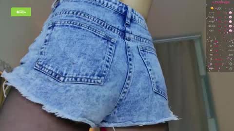 Snapshot of luna_helga chatting on 02.24.26 Luna online show from 02.24.26