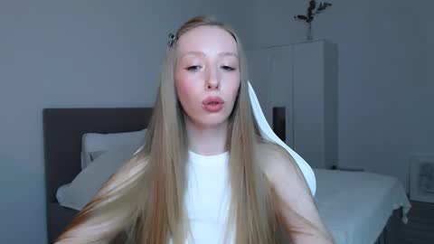 Luna online show from 10.23.25