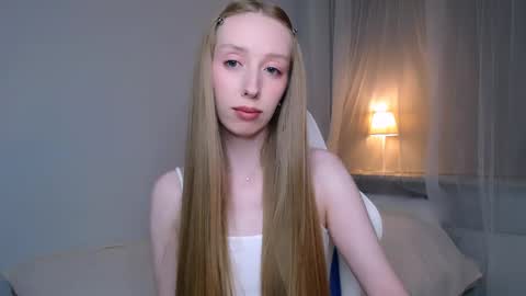 Snapshot of luna_insanity chatting on 06.06.26 Luna online show from 06.06.26
