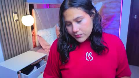 Luna  Jonez  online show from 10.26.25