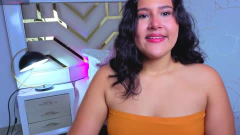 Luna  Jonez  online show from 11.18.25