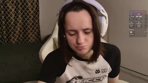 luna_loveeee online show from 11.25.25