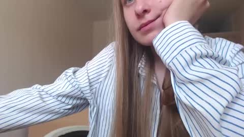 Snapshot of luna_loveisgood chatting on 06.10.26 Luna online show from 06.10.26