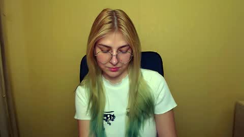 Luna online show from 01.30.25