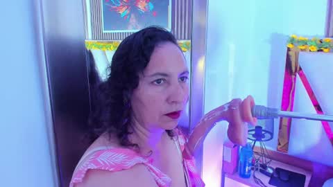 Snapshot of luna_naughty1 chatting on 06.18.26 luna_naughty1 online show from 06.18.26