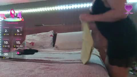 Snapshot of luna_perversa11 chatting on 09.10.25 Luna online show from 09.10.25