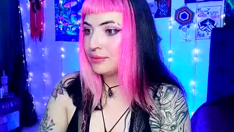 Snapshot of luna_ray420 chatting on 03.01.25 MISS LUNA online show from 03.01.25