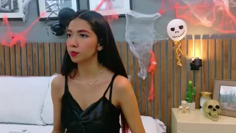 LUNA  online show from 10.24.25