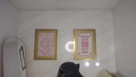 Live 1000pm 600am COLOMBIAN HOUR online show from 11.02.25